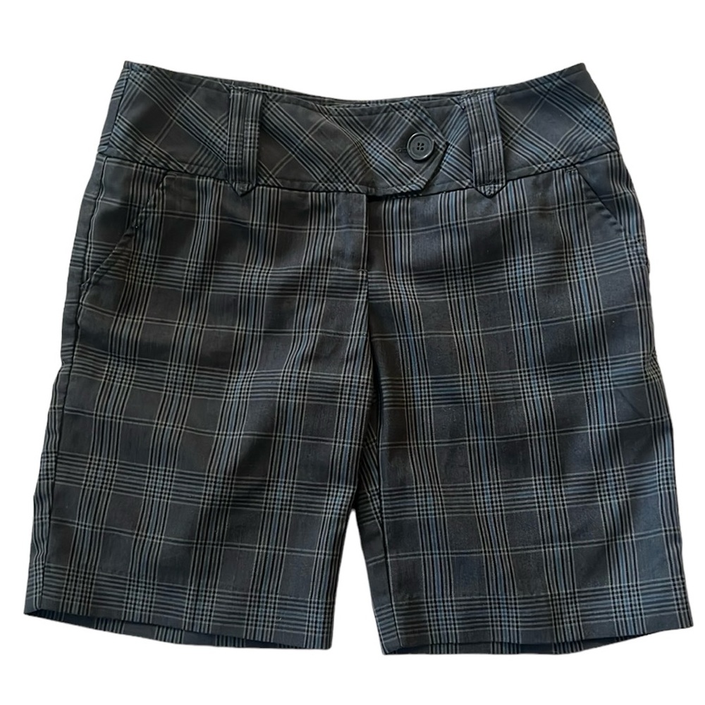 🌻Daisy Fuentes Long Plaid Shorts🌻